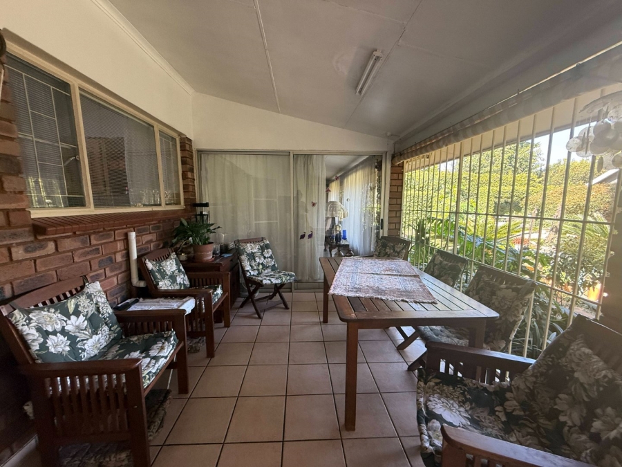 3 Bedroom Property for Sale in Ifafi North West